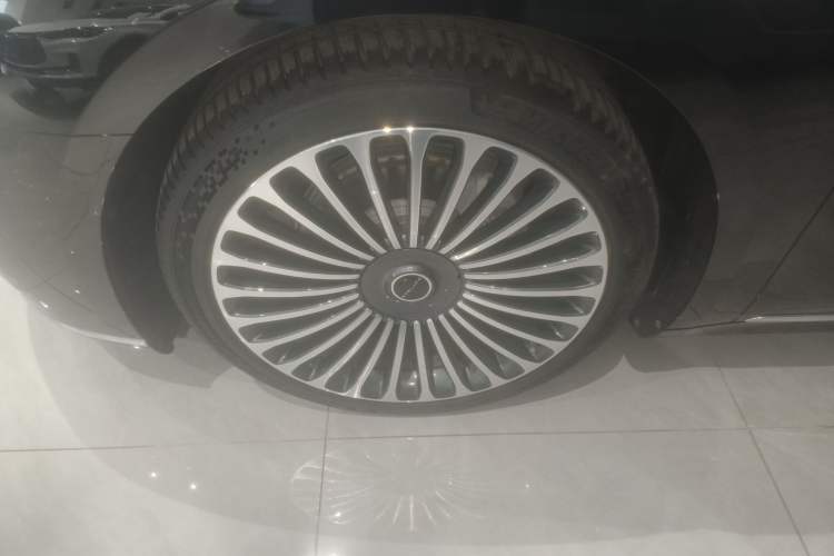 Used Hima Stelato S9 2024 All-Electric Ultra Four-Wheel-Drive Flagship Edition Left Front Wheel Hub