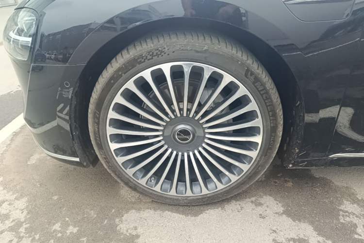 Used Hima Stelato S9 2024 All-Electric Ultra Rear-Drive Long-Range Flagship Edition Left Front Wheel Hub