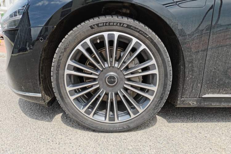 Used Hima Stelato S9 2024 All-Electric Ultra Four-Wheel-Drive Flagship Edition Left Front Wheel Hub