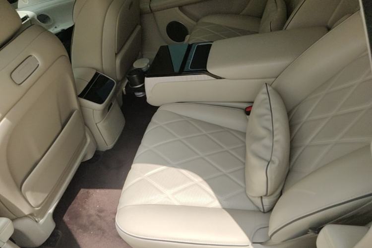 Used Hima Stelato S9 2024 All-Electric Ultra Four-Wheel-Drive Flagship Edition Left Rear Seat