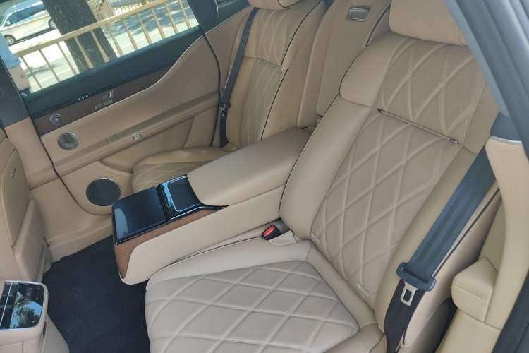 Used Hima Stelato S9 2024 All-Electric Ultra Four-Wheel-Drive Flagship Edition Left Rear Seat