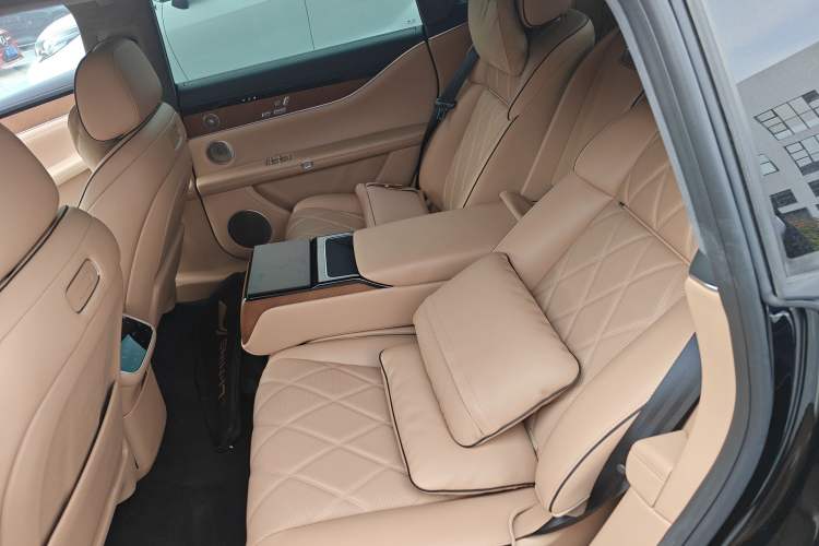 Used Hima Stelato S9 2024 All-Electric Ultra Four-Wheel-Drive Flagship Edition Left Rear Seat