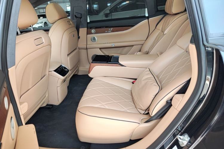 Used Hima Stelato S9 2024 All-Electric Max Rear-Drive Long-Range Version Left Rear Seat