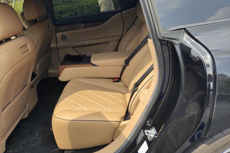 Used Hima Stelato S9 2024 All-Electric Max Rear-Drive Long-Range Version Left Rear Seat