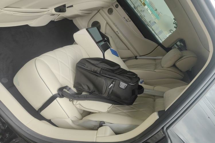 Used Hima Stelato S9 2024 All-Electric Ultra Four-Wheel-Drive Flagship Edition Left Rear Seat