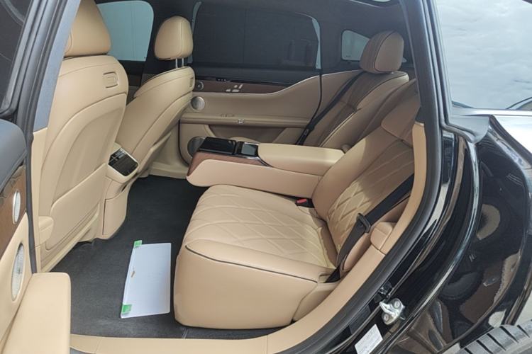 Used Hima Stelato S9 2024 All-Electric Ultra Four-Wheel-Drive Flagship Edition Left Rear Seat