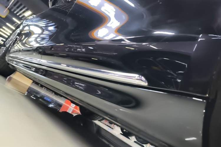 Used Hima Stelato S9 2024 All-Electric Ultra Four-Wheel-Drive Flagship Edition Left Side Sill