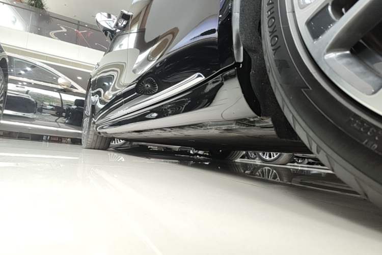 Used Hima Stelato S9 2024 All-Electric Max Rear-Drive Long-Range Version Left Side Sill
