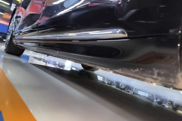 Used Hima Stelato S9 2024 All-Electric Ultra Four-Wheel-Drive Flagship Edition Left Side Sill