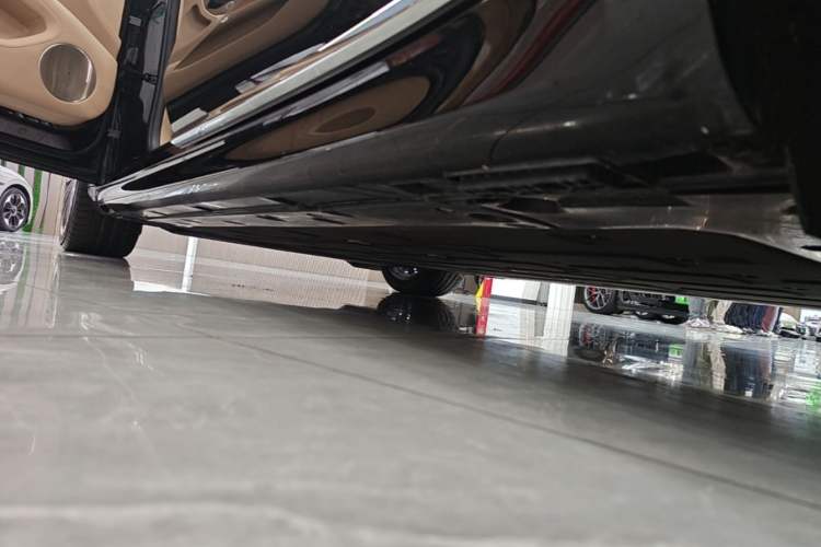 Used Hima Stelato S9 2024 All-Electric Ultra Four-Wheel-Drive Flagship Edition Left Side Sill