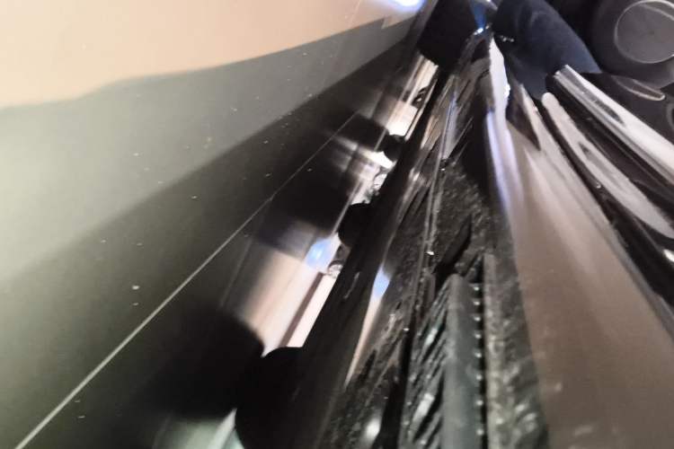 Used Hima Stelato S9 2024 All-Electric Ultra Four-Wheel-Drive Flagship Edition Left Side Sill