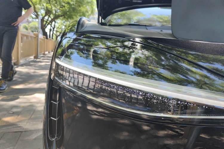 Used Hima Stelato S9 2024 All-Electric Ultra Four-Wheel-Drive Flagship Edition Right Front Headlight