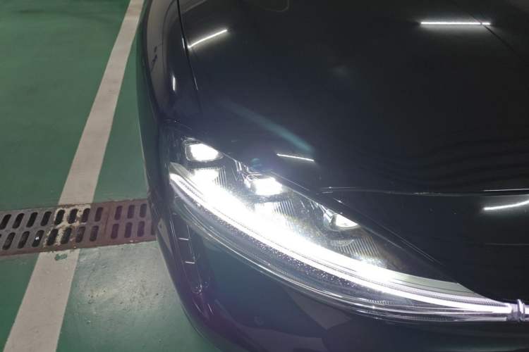 Used Hima Stelato S9 2024 All-Electric Max Rear-Drive Long-Range Version Right Front Headlight