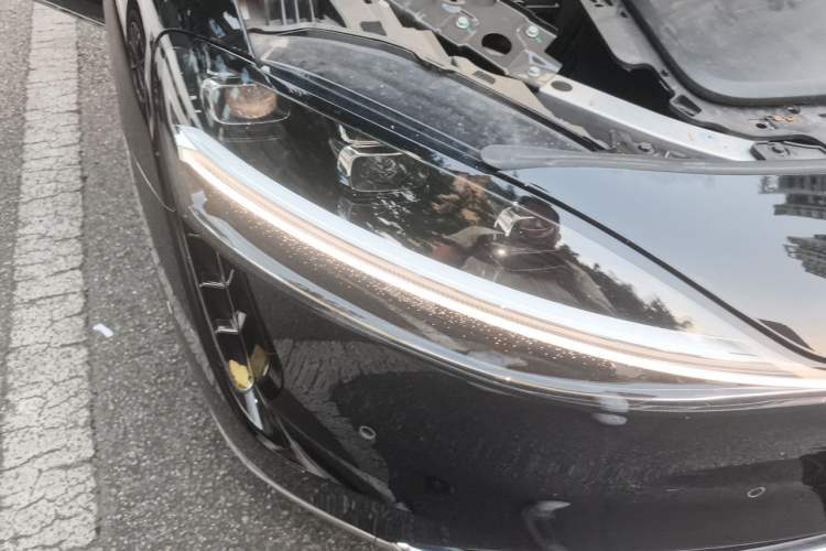 Used Hima Stelato S9 2024 All-Electric Ultra Four-Wheel-Drive Flagship Edition Right Front Headlight