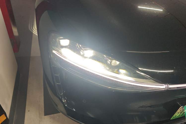 Used Hima Stelato S9 2024 All-Electric Max Rear-Drive Long-Range Version Right Front Headlight