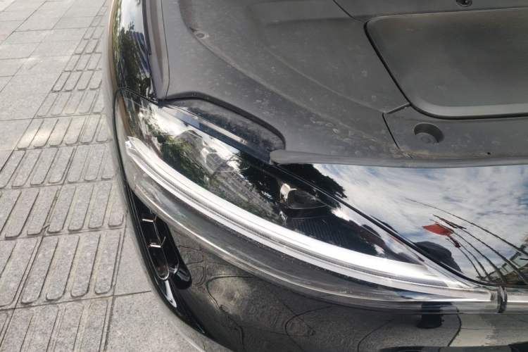 Used Hima Stelato S9 2024 All-Electric Ultra Four-Wheel-Drive Flagship Edition Right Front Headlight