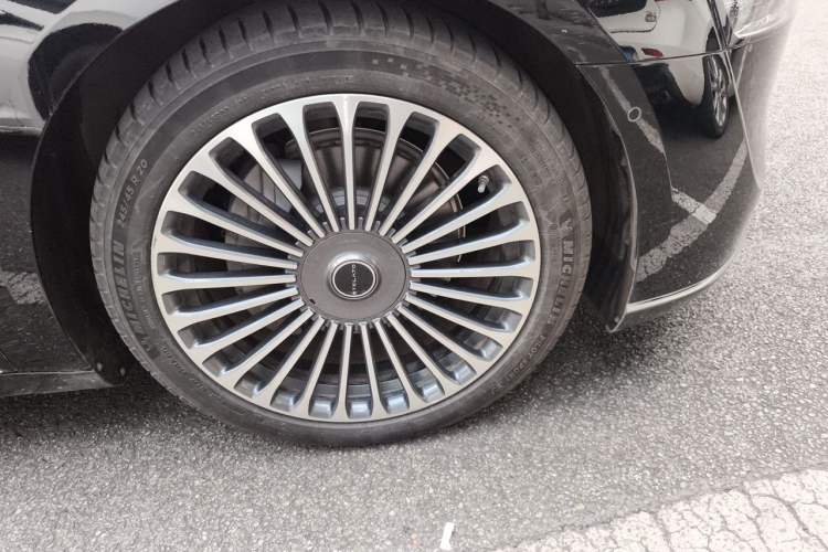 Used Hima Stelato S9 2024 All-Electric Ultra Four-Wheel-Drive Flagship Edition Right Front Wheel Hub
