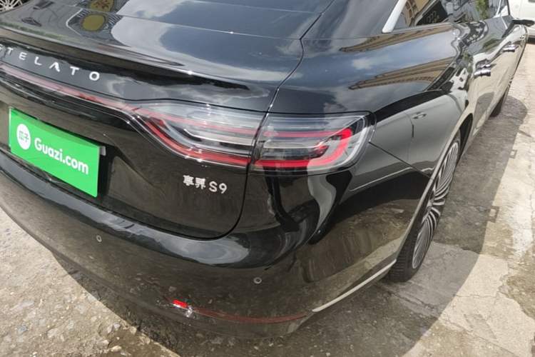 Used Hima Stelato S9 2024 All-Electric Ultra Four-Wheel-Drive Flagship Edition Right Rear Taillight