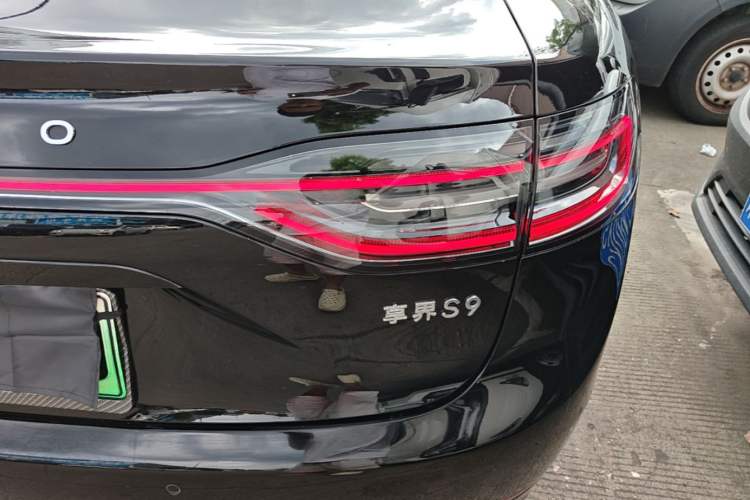 Used Hima Stelato S9 2024 All-Electric Ultra Rear-Drive Long-Range Flagship Edition Right Rear Taillight