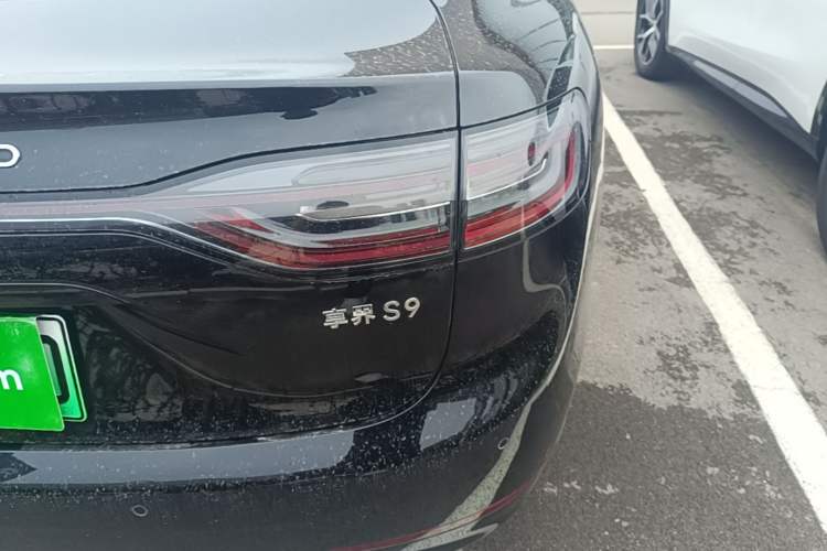 Used Hima Stelato S9 2024 All-Electric Ultra Rear-Drive Long-Range Flagship Edition Right Rear Taillight