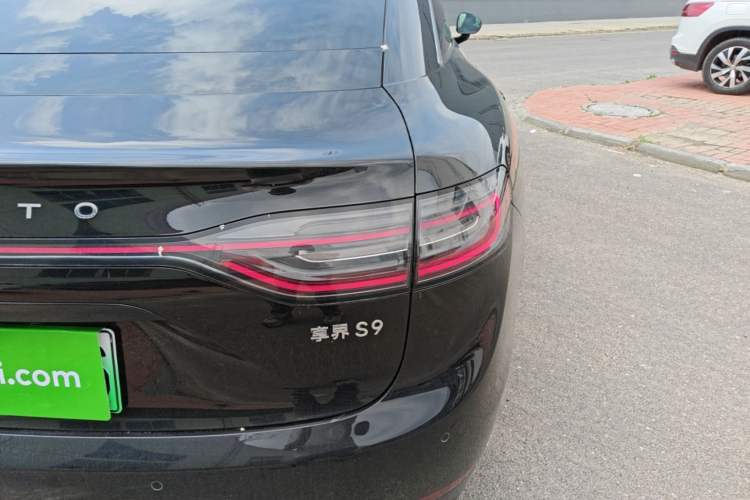 Used Hima Stelato S9 2024 All-Electric Ultra Four-Wheel-Drive Flagship Edition Right Rear Taillight