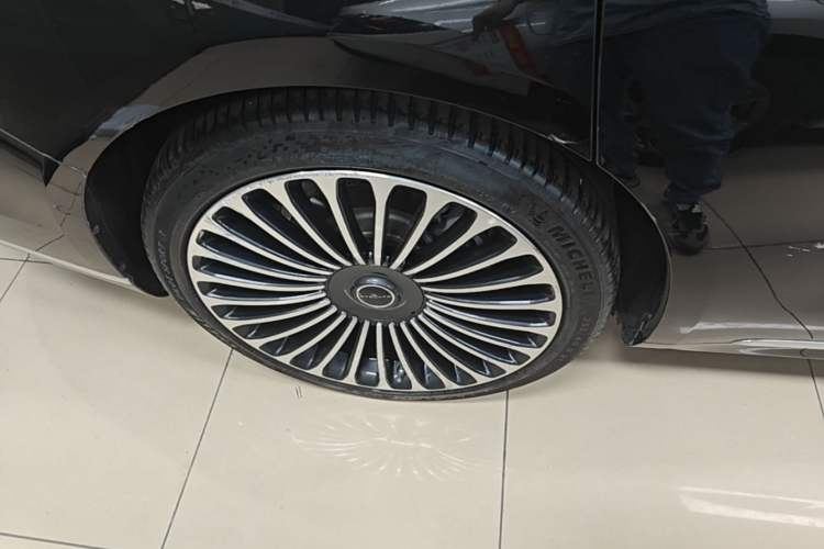 Used Hima Stelato S9 2024 All-Electric Ultra Four-Wheel-Drive Flagship Edition Right Rear Wheel Hub