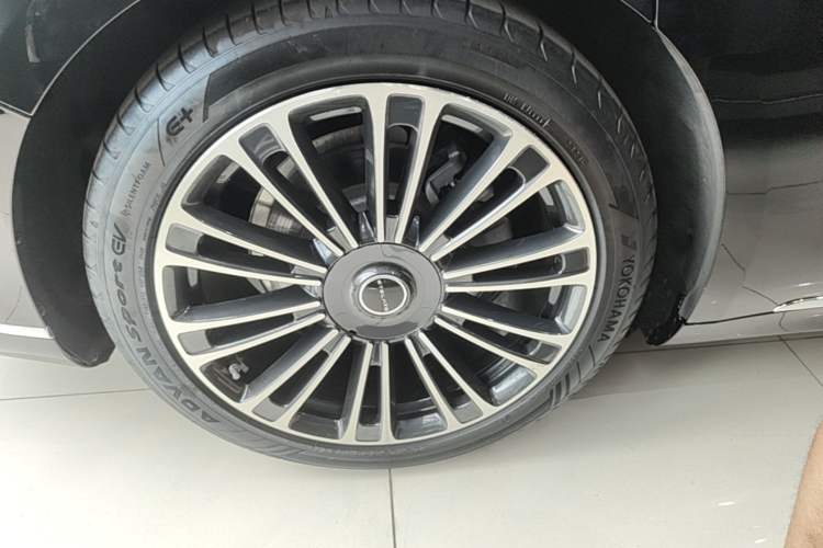 Used Hima Stelato S9 2024 All-Electric Max Rear-Drive Long-Range Version Right Rear Wheel Hub