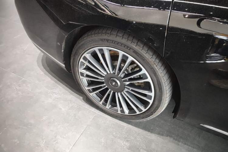 Used Hima Stelato S9 2024 All-Electric Ultra Four-Wheel-Drive Flagship Edition Right Rear Wheel Hub