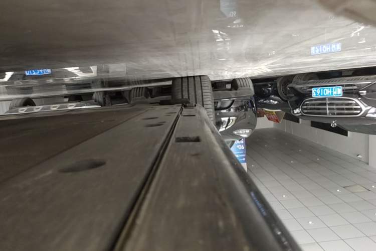 Used Hima Stelato S9 2024 All-Electric Ultra Four-Wheel-Drive Flagship Edition Right Side Sill