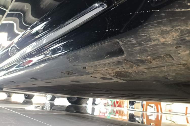 Used Hima Stelato S9 2024 All-Electric Ultra Four-Wheel-Drive Flagship Edition Right Side Sill