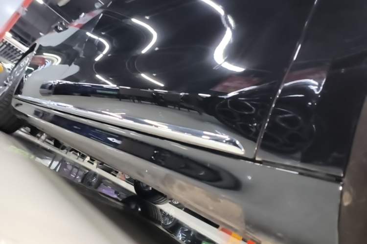 Used Hima Stelato S9 2024 All-Electric Ultra Four-Wheel-Drive Flagship Edition Right Side Sill