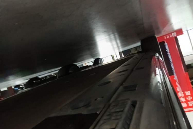 Used Hima Stelato S9 2024 All-Electric Ultra Four-Wheel-Drive Flagship Edition Right Side Sill