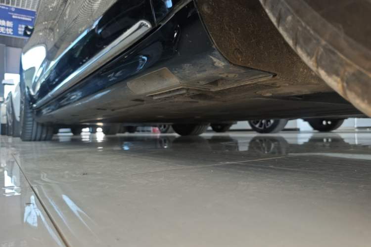 Used Hima Stelato S9 2024 All-Electric Ultra Four-Wheel-Drive Flagship Edition Right Side Sill