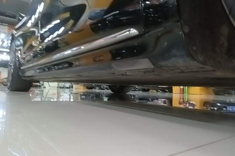 Used Hima Stelato S9 2024 All-Electric Ultra Rear-Drive Long-Range Flagship Edition Right Side Sill