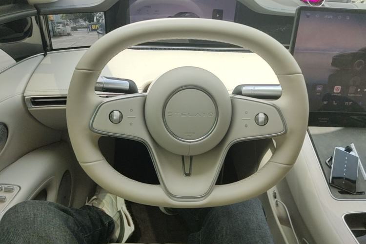 Used Hima Stelato S9 2024 All-Electric Ultra Four-Wheel-Drive Flagship Edition Steering Wheel