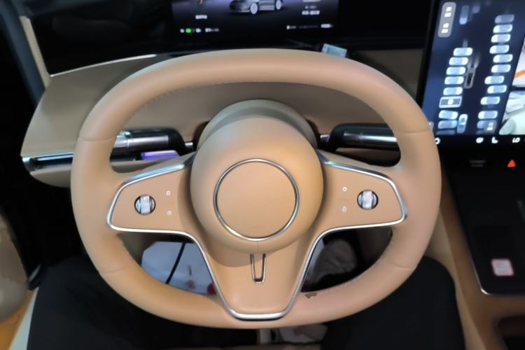 Used Hima Stelato S9 2024 All-Electric Ultra Four-Wheel-Drive Flagship Edition Steering Wheel
