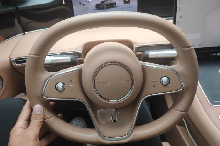 Used Hima Stelato S9 2024 All-Electric Ultra Four-Wheel-Drive Flagship Edition Steering Wheel