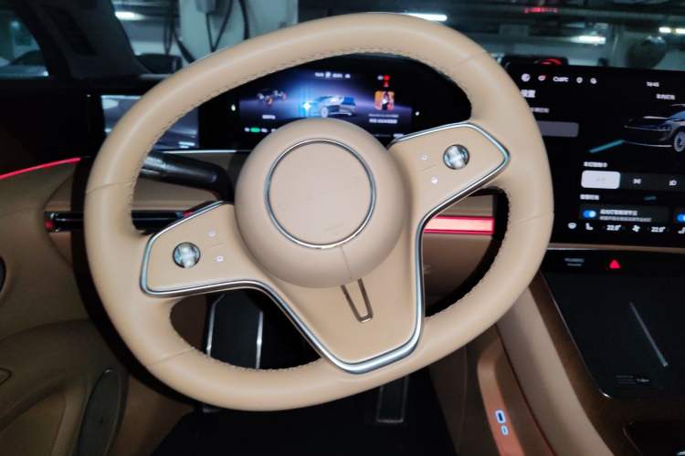 Used Hima Stelato S9 2024 All-Electric Ultra Four-Wheel-Drive Flagship Edition Steering Wheel