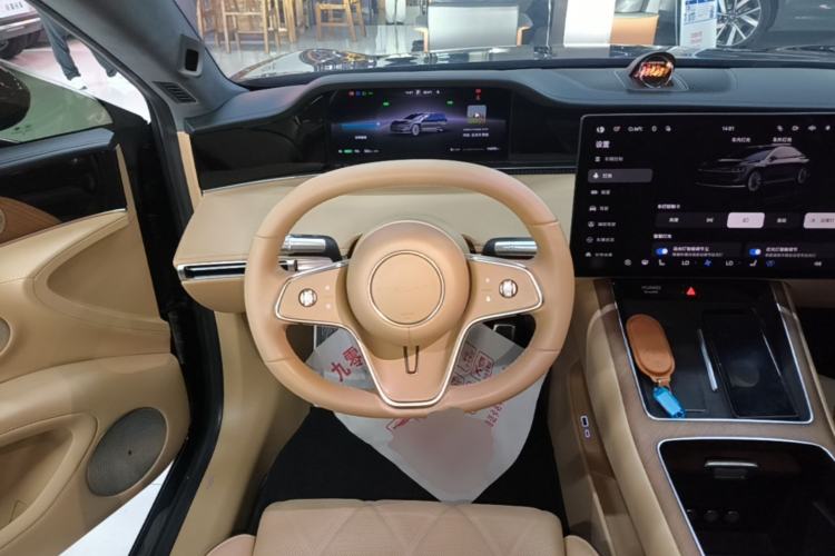 Used Hima Stelato S9 2024 All-Electric Ultra Four-Wheel-Drive Flagship Edition Steering Wheel