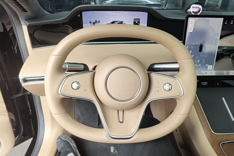 Used Hima Stelato S9 2024 All-Electric Ultra Four-Wheel-Drive Flagship Edition Steering Wheel