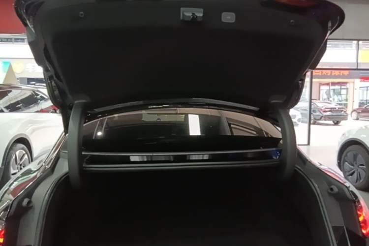 Used Hima Stelato S9 2024 All-Electric Ultra Four-Wheel-Drive Flagship Edition Trunk