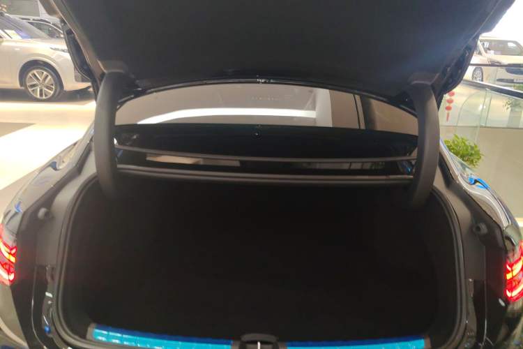 Used Hima Stelato S9 2024 All-Electric Ultra Four-Wheel-Drive Flagship Edition Trunk
