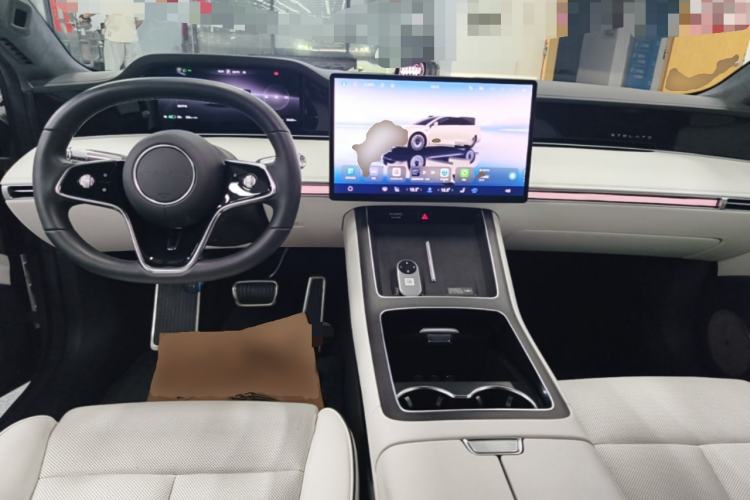 Used Hima Stelato S9 2024 All-Electric Ultra Four-Wheel-Drive Flagship Edition Center Console