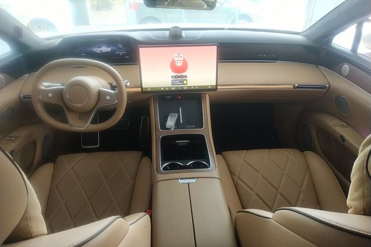 Used Hima Stelato S9 2024 All-Electric Ultra Four-Wheel-Drive Flagship Edition Center Console