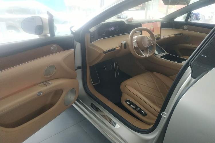 Used Hima Stelato S9 2024 All-Electric Ultra Four-Wheel-Drive Flagship Edition Driver Seat