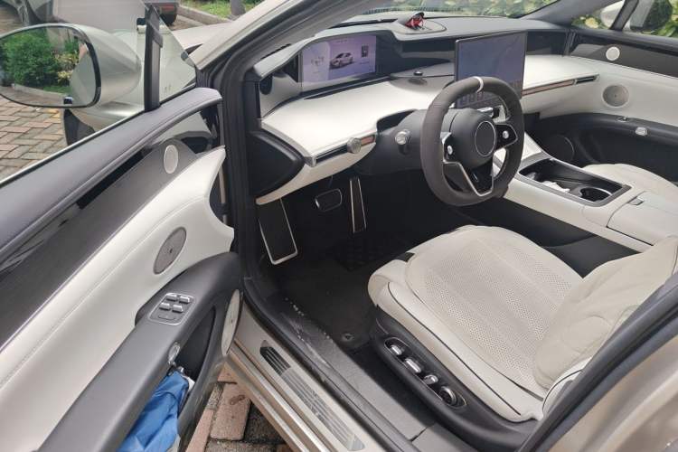Used Hima Stelato S9 2024 All-Electric Ultra Four-Wheel-Drive Flagship Edition Driver Seat