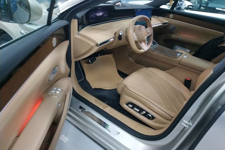 Used Hima Stelato S9 2024 All-Electric Ultra Four-Wheel-Drive Flagship Edition Driver Seat