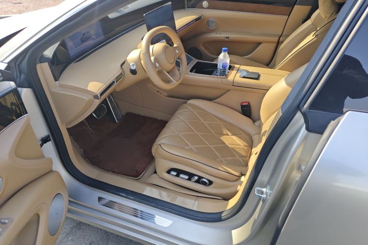 Used Hima Stelato S9 2024 All-Electric Ultra Four-Wheel-Drive Flagship Edition Driver Seat