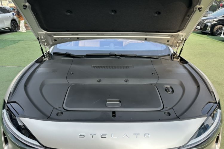 Used Hima Stelato S9 2024 All-Electric Ultra Four-Wheel-Drive Flagship Edition Engine Bay