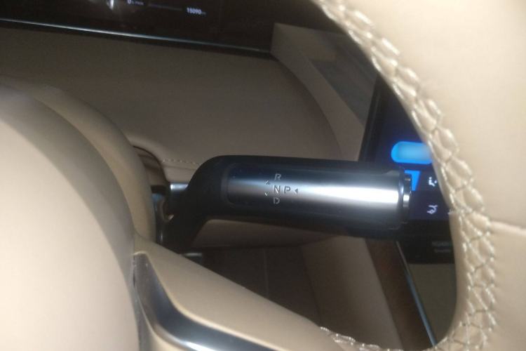 Used Hima Stelato S9 2024 All-Electric Ultra Four-Wheel-Drive Flagship Edition Gear Lever